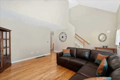 90 Forest Hill Way Manchester NH 03109