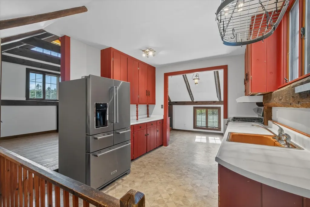 25 Old School Street Londonderry VT 05155