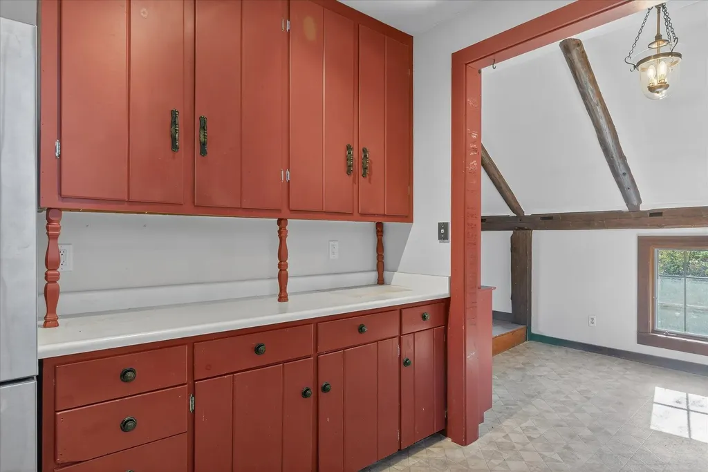 25 Old School Street Londonderry VT 05155