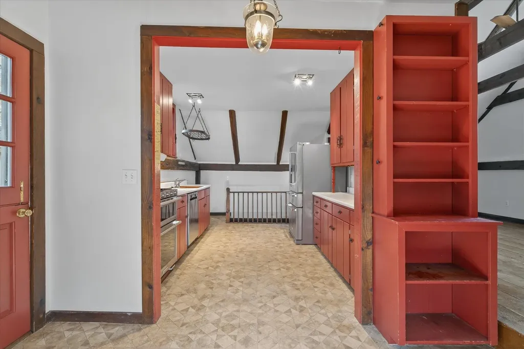 25 Old School Street Londonderry VT 05155