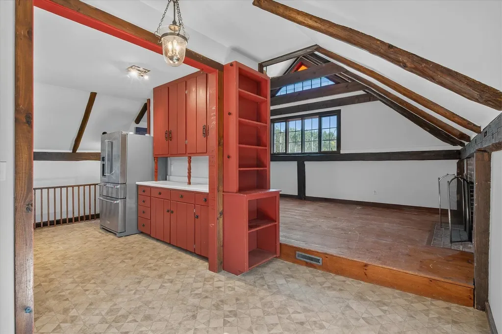 25 Old School Street Londonderry VT 05155