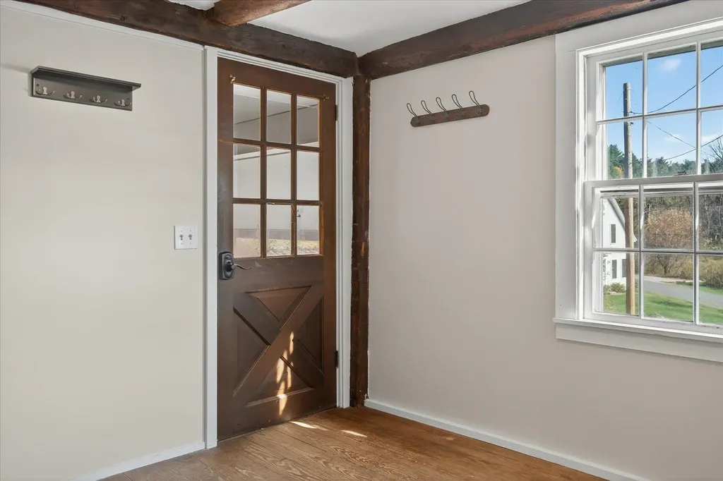 25 Old School Street Londonderry VT 05155