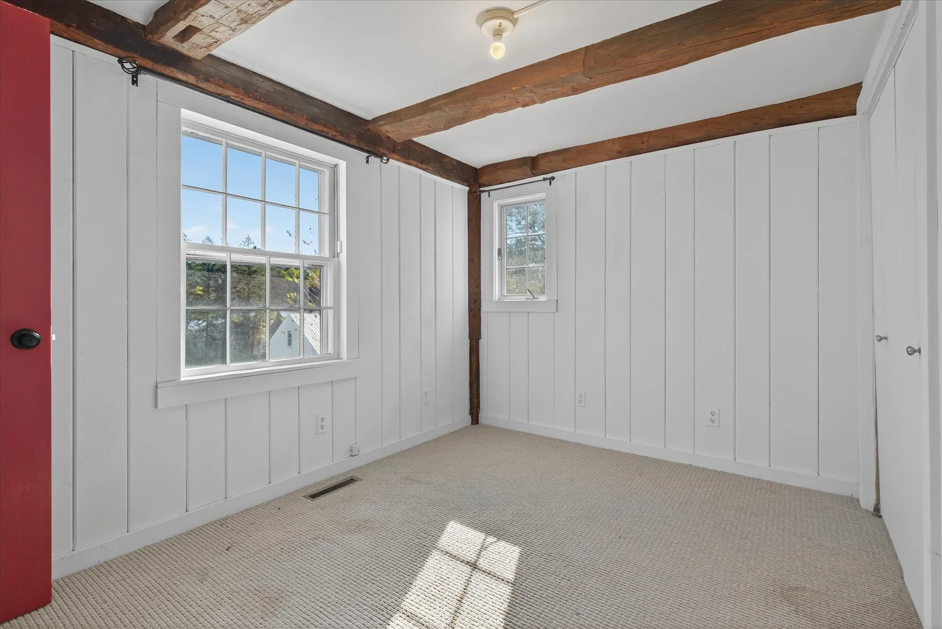 25 Old School Street Londonderry VT 05155