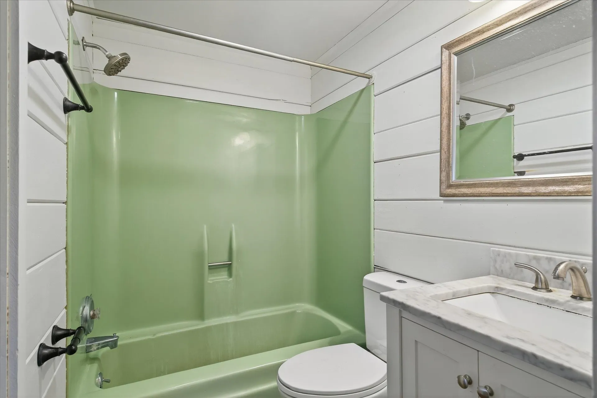 25 Old School Street Londonderry VT 05155