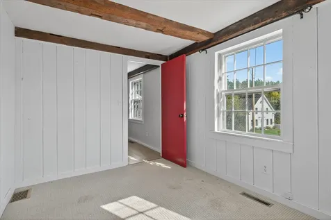 25 Old School Street Londonderry VT 05155