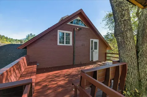 25 Old School Street Londonderry VT 05155