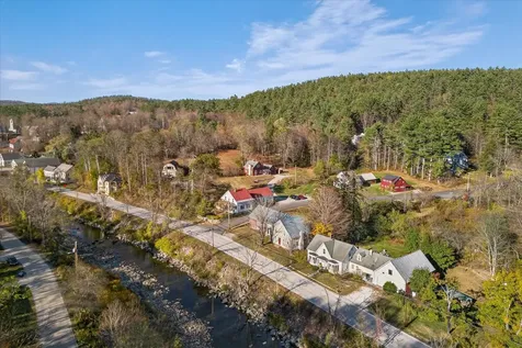 25 Old School Street Londonderry VT 05155