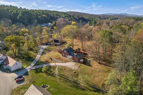 25 Old School Street Londonderry VT 05155