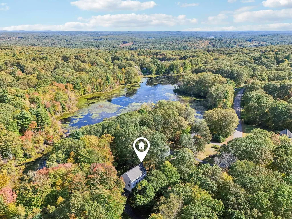 4 Colony Brook Lane Derry NH 03038