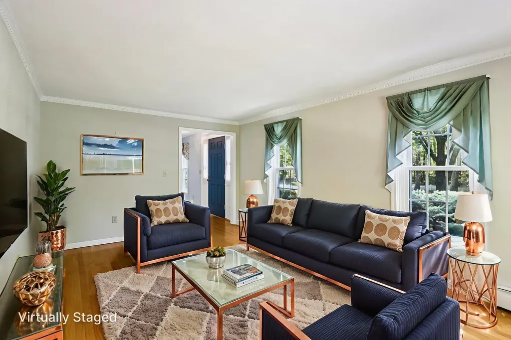 4 Colony Brook Lane Derry NH 03038