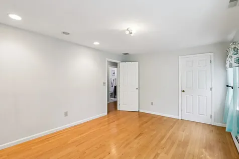 4 Colony Brook Lane Derry NH 03038