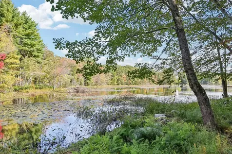 4 Colony Brook Lane Derry NH 03038