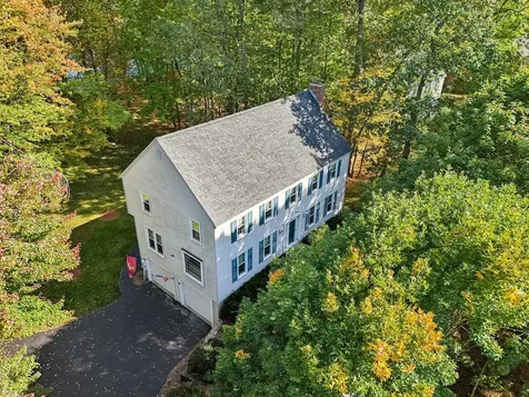 4 Colony Brook Lane Derry NH 03038