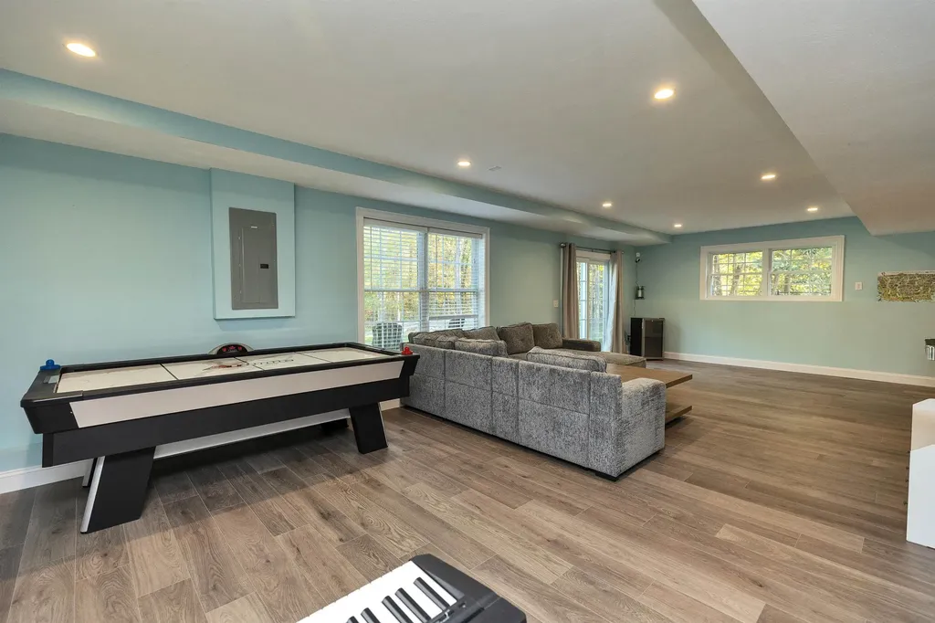 22 Jacob Road Windham NH 03087