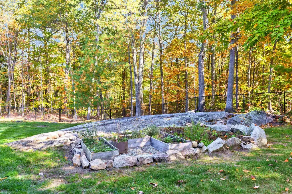 22 Jacob Road Windham NH 03087