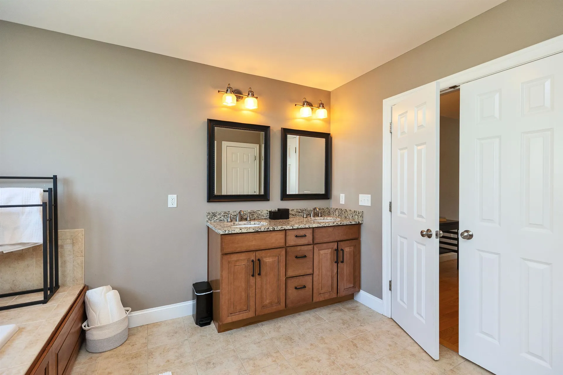 22 Jacob Road Windham NH 03087