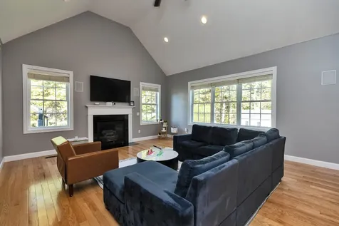 22 Jacob Road Windham NH 03087