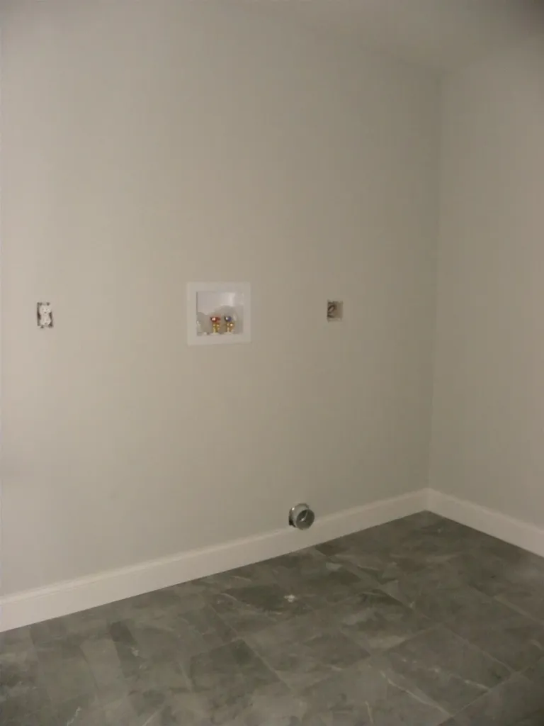 302 Karatzas Avenue Manchester NH 03104