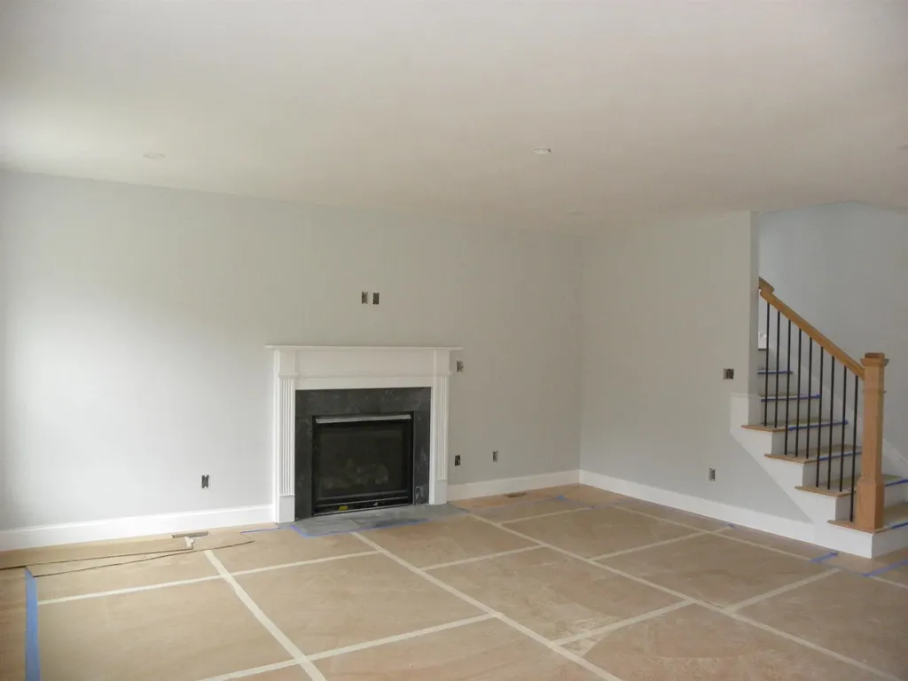 302 Karatzas Avenue Manchester NH 03104