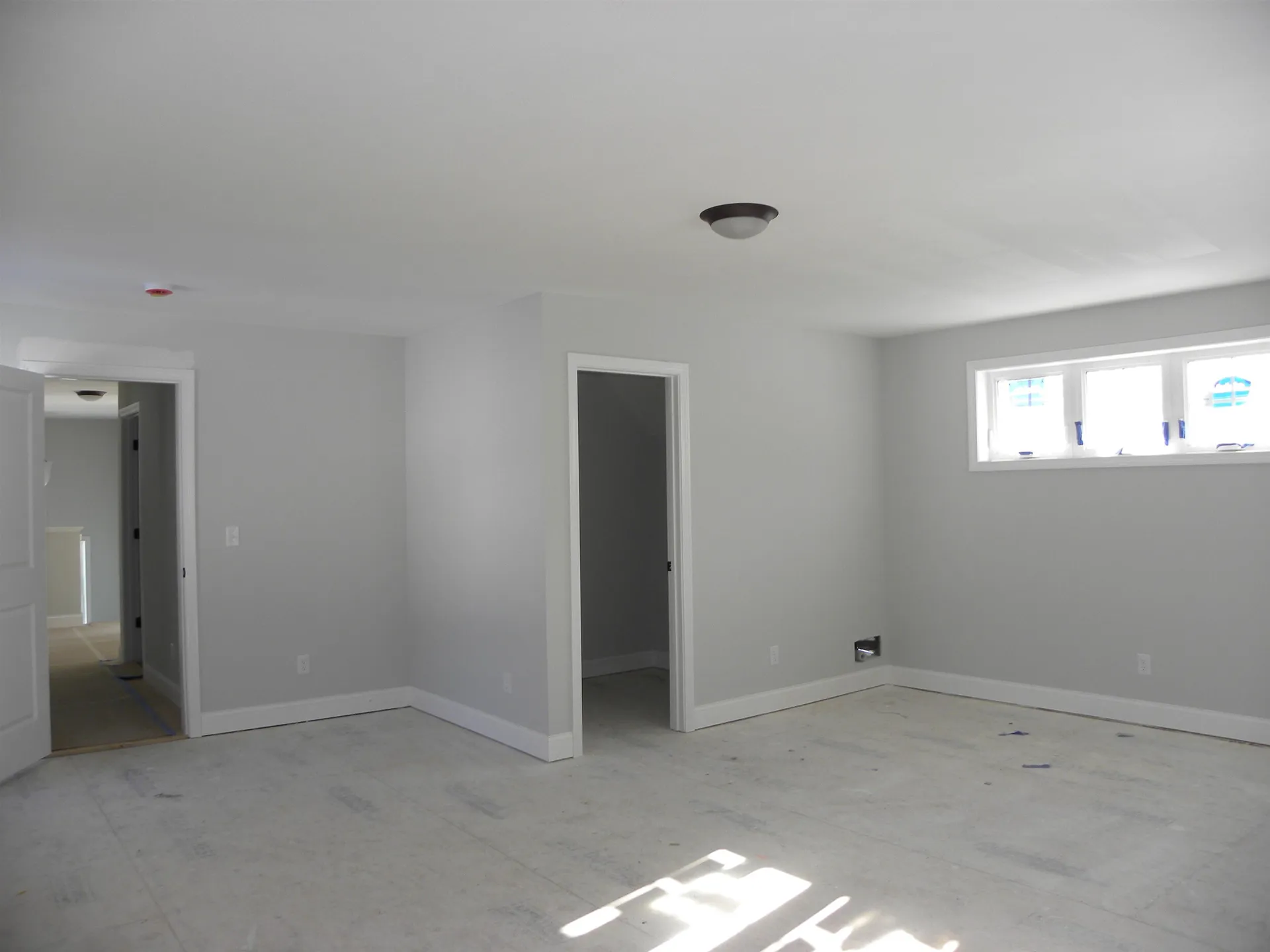 302 Karatzas Avenue Manchester NH 03104