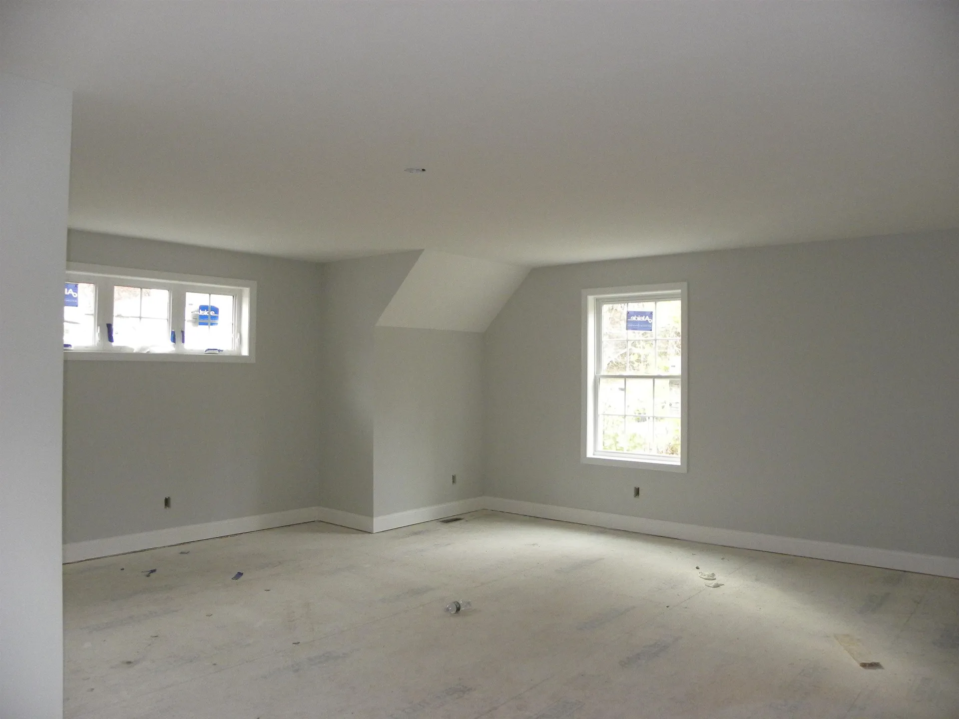 302 Karatzas Avenue Manchester NH 03104