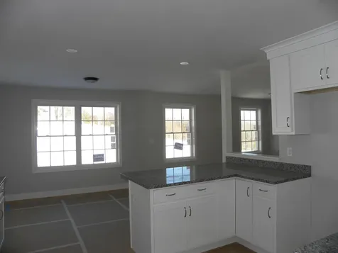 302 Karatzas Avenue Manchester NH 03104