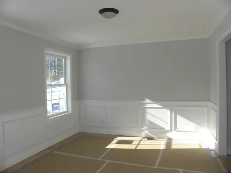 302 Karatzas Avenue Manchester NH 03104