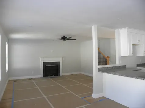 302 Karatzas Avenue Manchester NH 03104