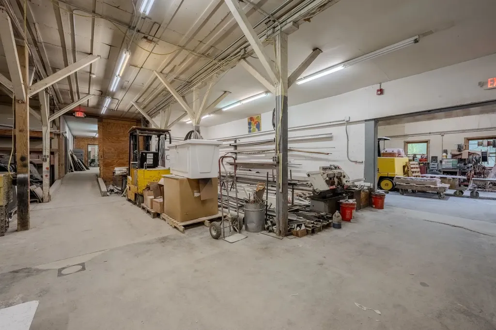 13 Elm Street Newton NH 03858