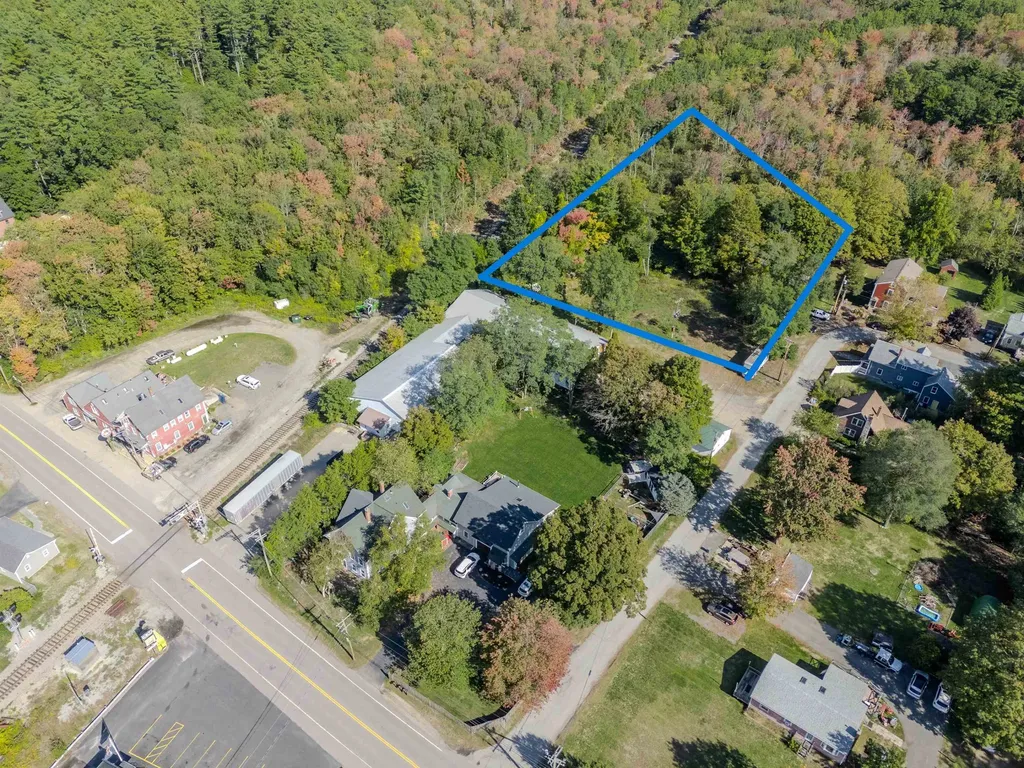 13 Elm Street Newton NH 03858