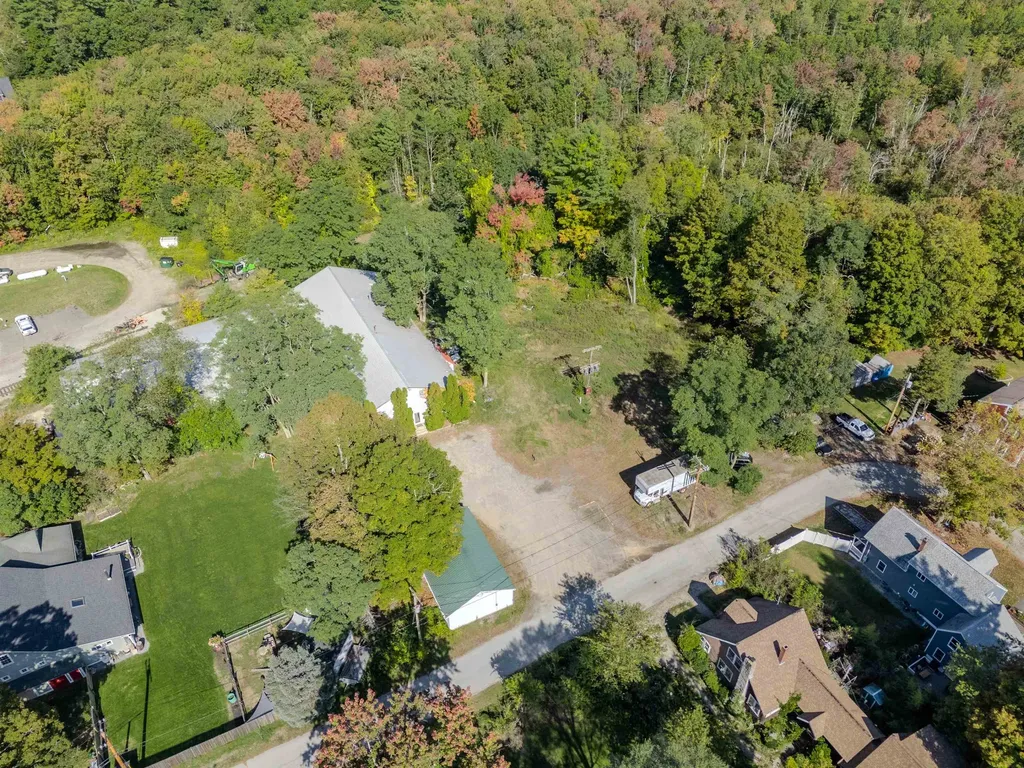 13 Elm Street Newton NH 03858