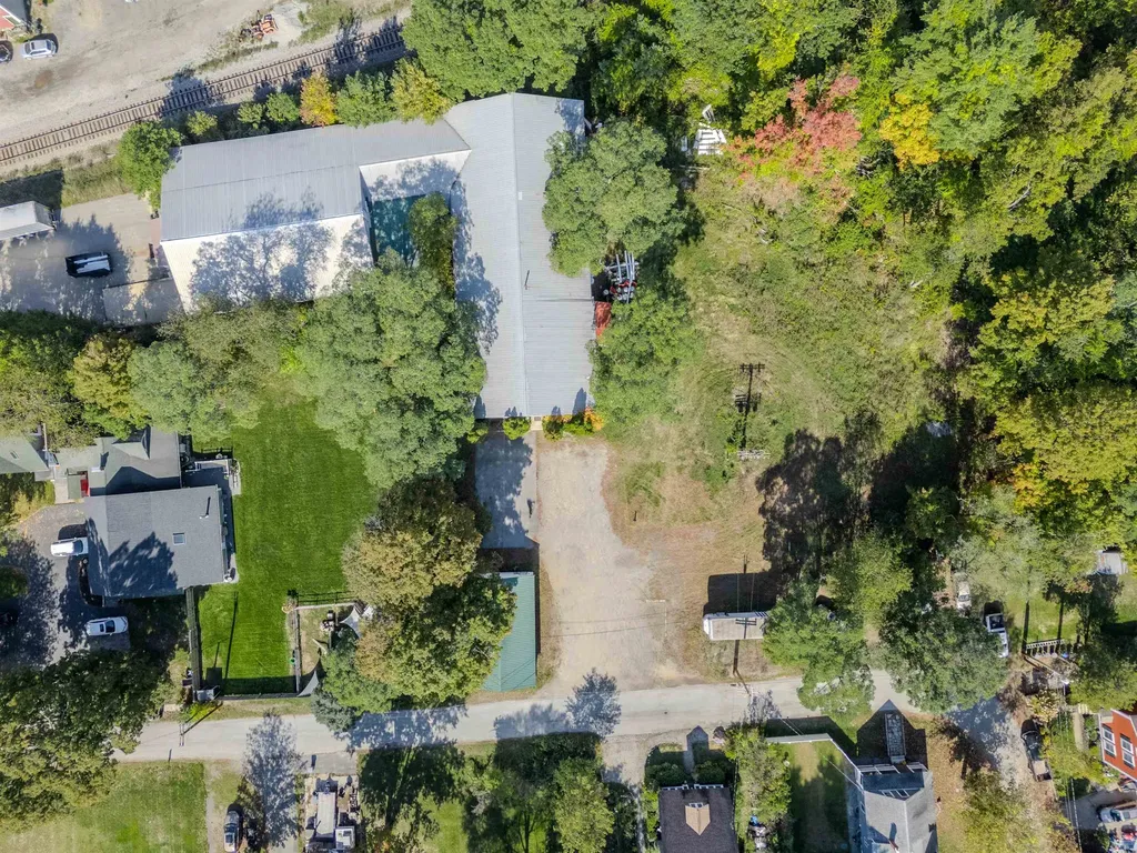 13 Elm Street Newton NH 03858