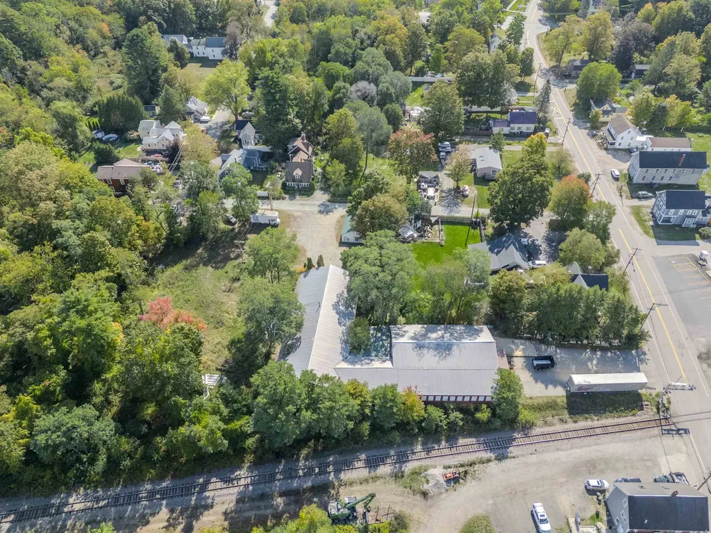 13 Elm Street Newton NH 03858