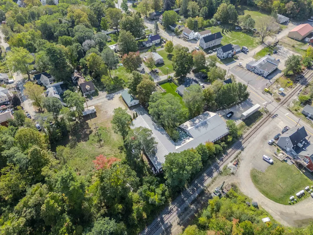 13 Elm Street Newton NH 03858