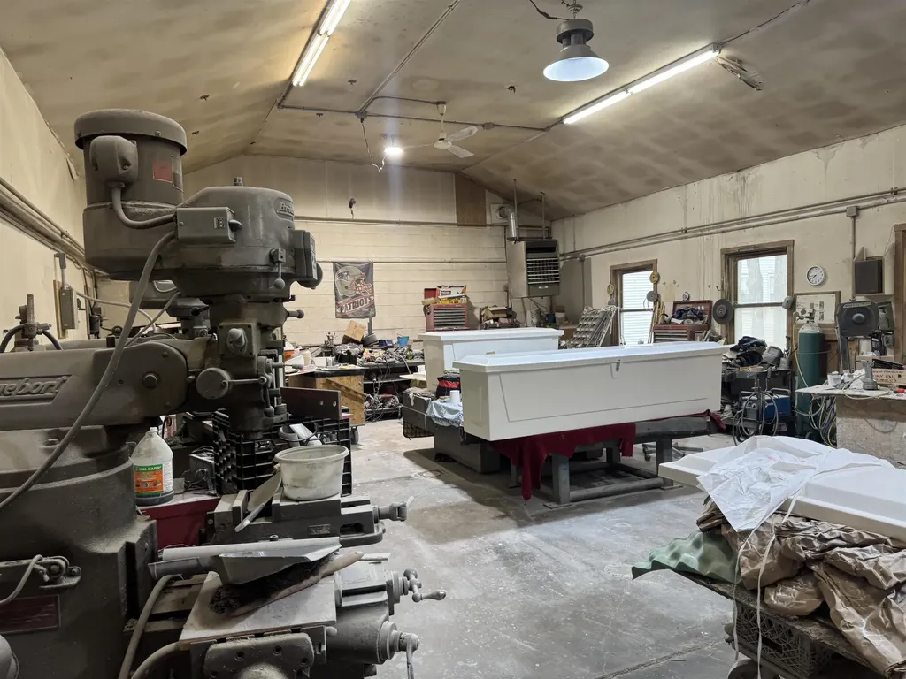 13 Elm Street Newton NH 03858