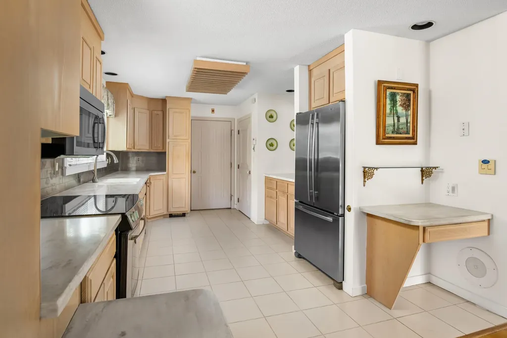 100 Drinkwater Road Hampton Falls NH 03844