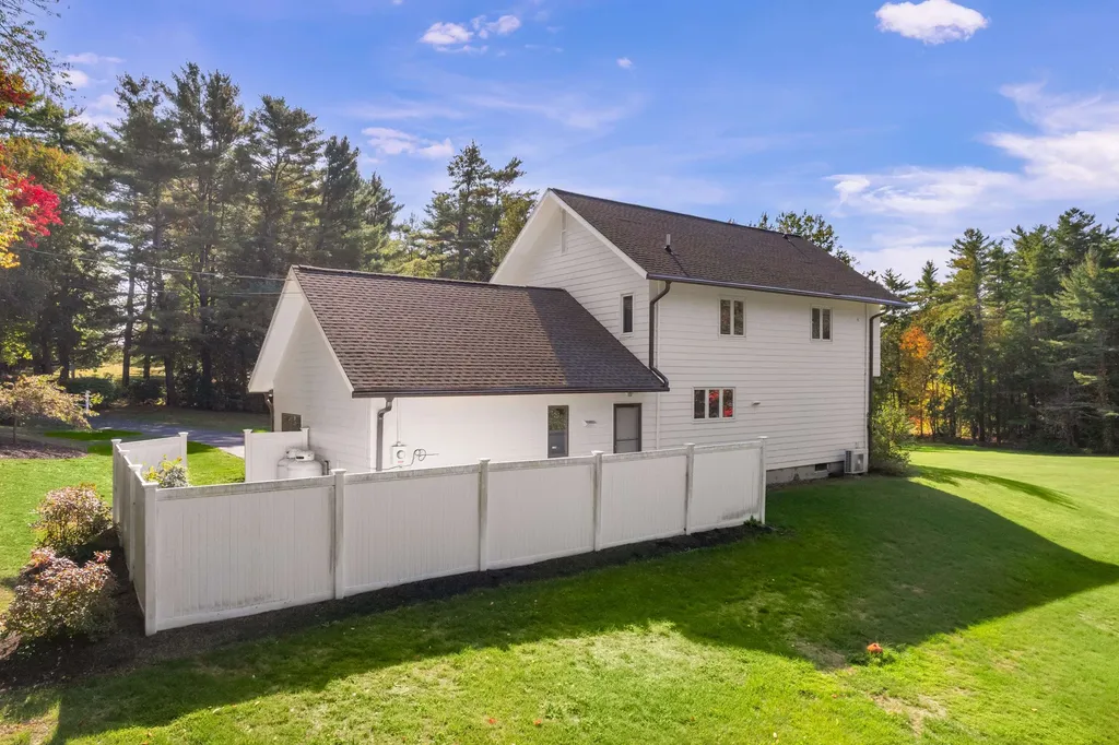 100 Drinkwater Road Hampton Falls NH 03844