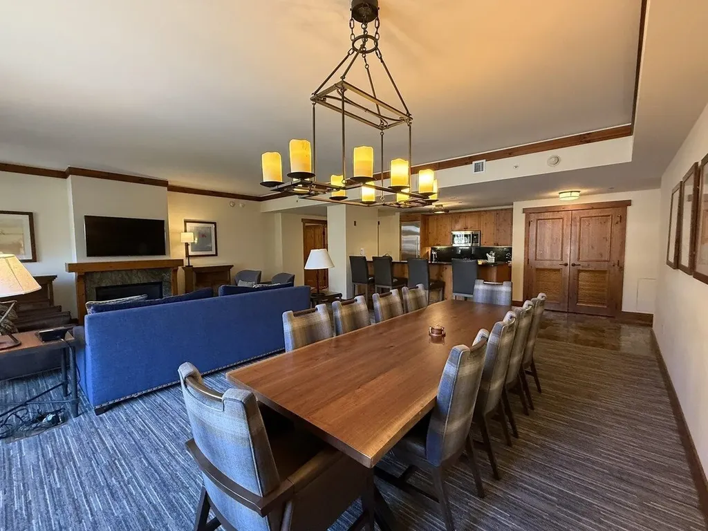 7412 Mountain Road Stowe VT 05672