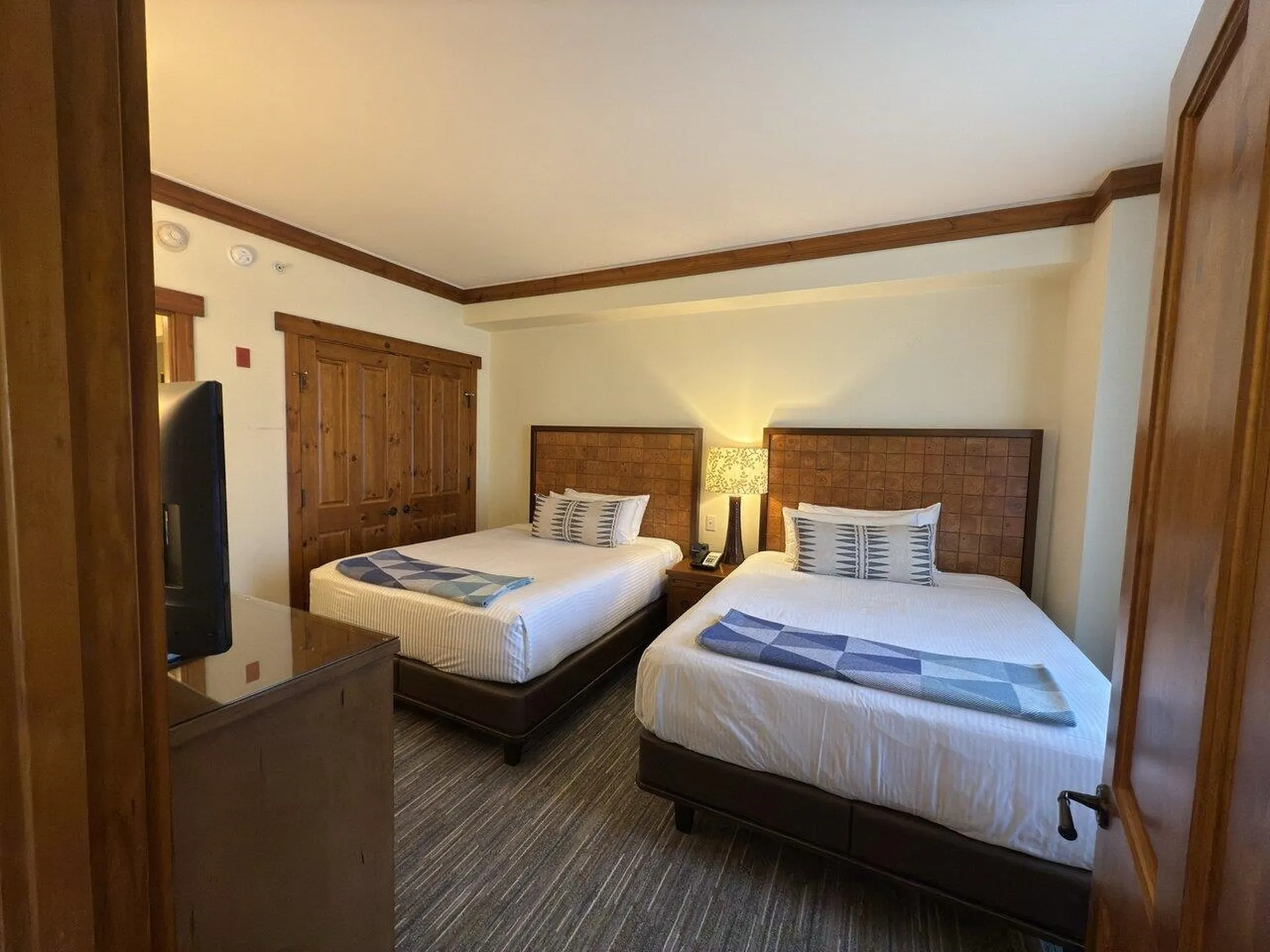 7412 Mountain Road Stowe VT 05672