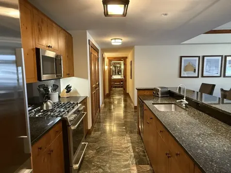 7412 Mountain Road Stowe VT 05672