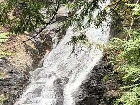 7412 Mountain Road Stowe VT 05672