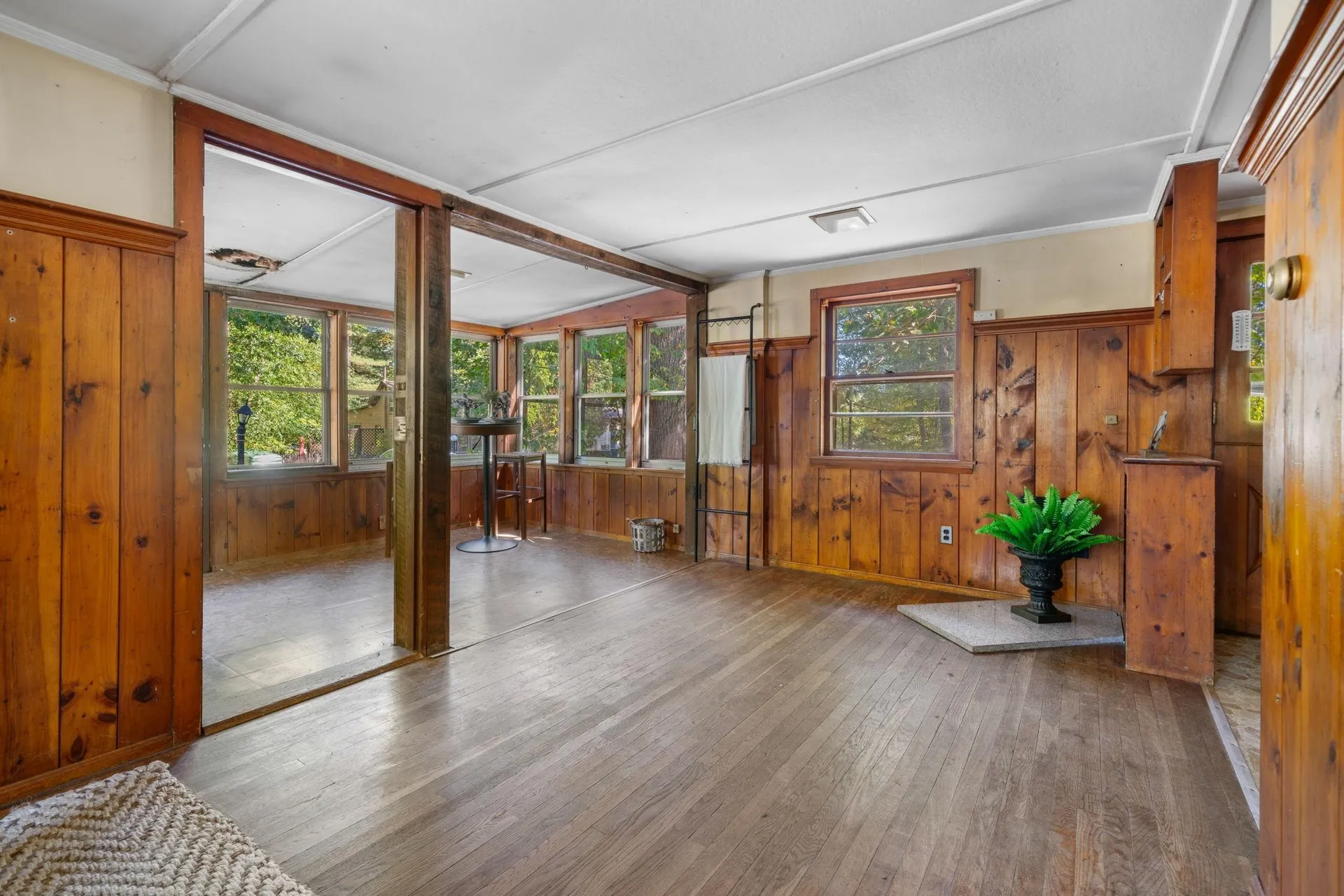 10 3rd Street Kingston NH 03848