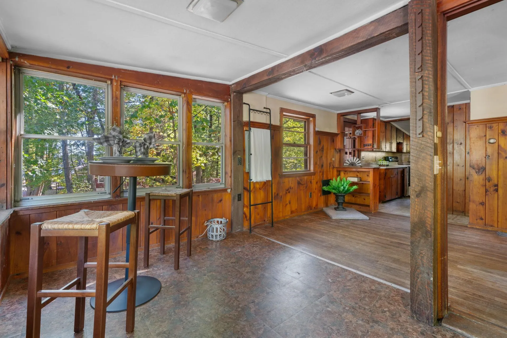 10 3rd Street Kingston NH 03848