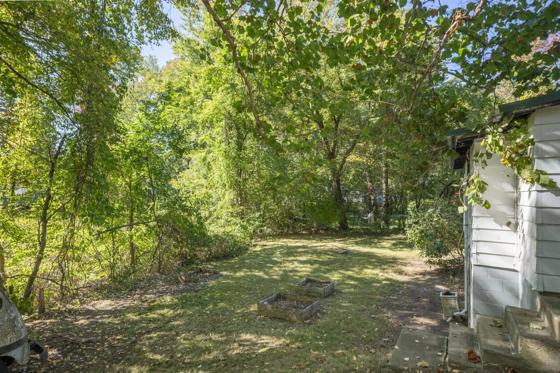 10 3rd Street Kingston NH 03848