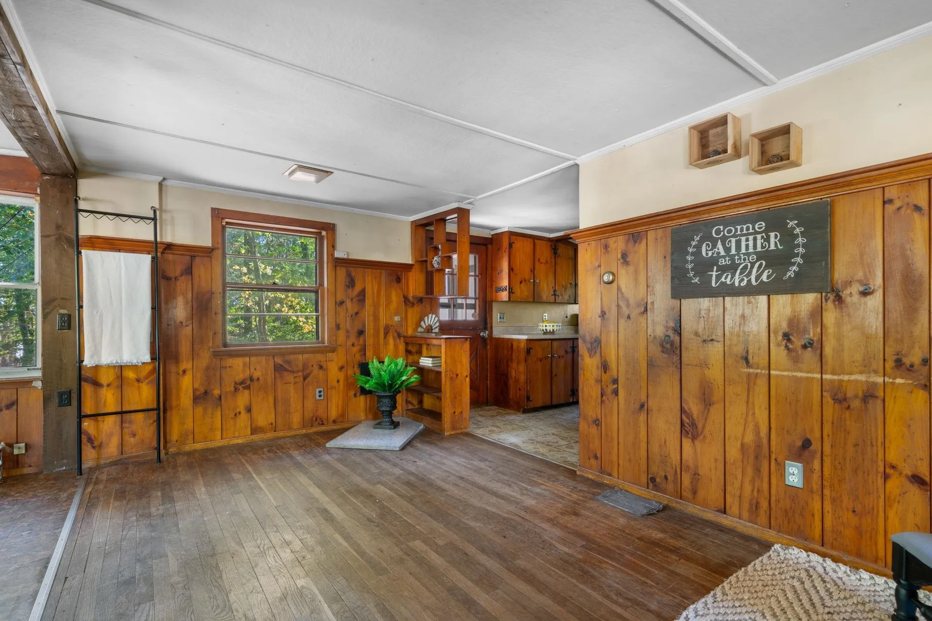 10 3rd Street Kingston NH 03848