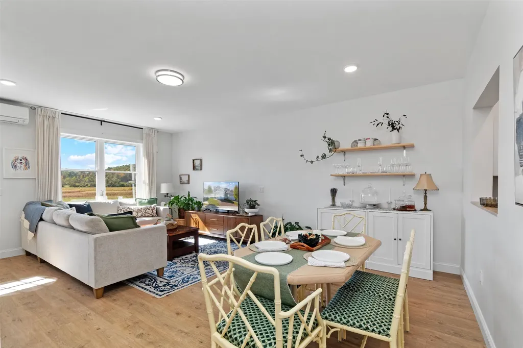 18 Clover Lane Hinesburg VT 05461