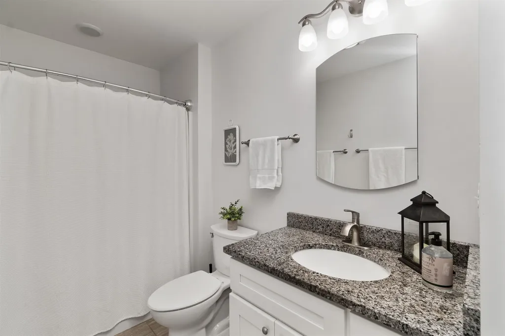 18 Clover Lane Hinesburg VT 05461