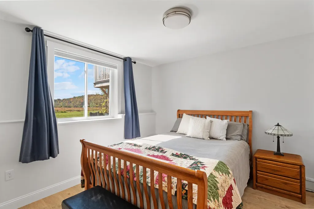 18 Clover Lane Hinesburg VT 05461