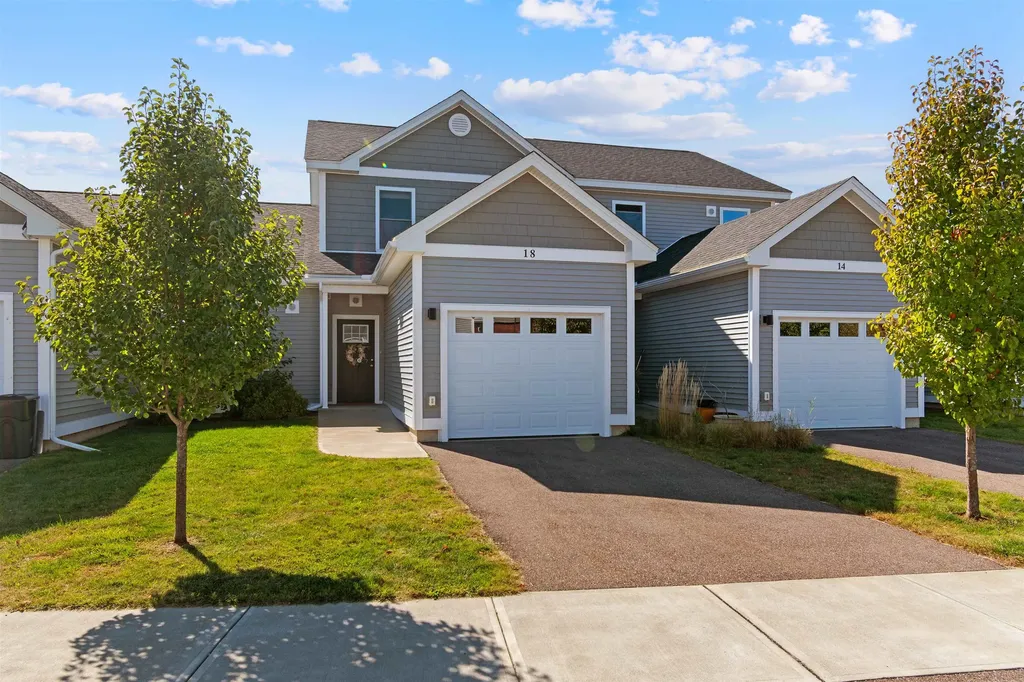 18 Clover Lane Hinesburg VT 05461
