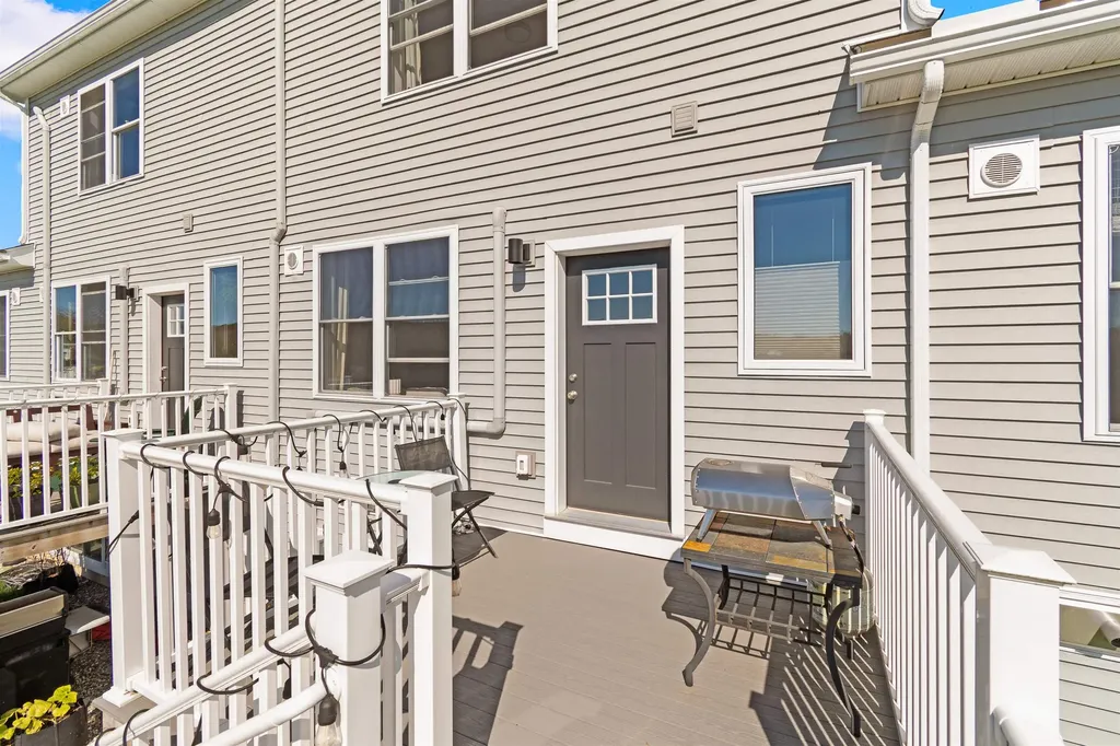 18 Clover Lane Hinesburg VT 05461